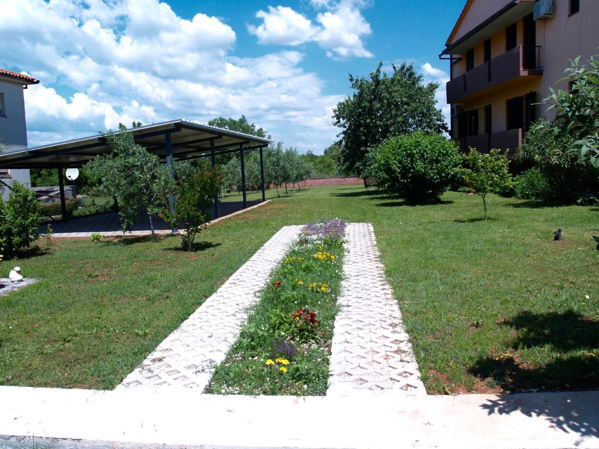 Apartment Karolina - Green Oasis Pula Zewnętrze zdjęcie
