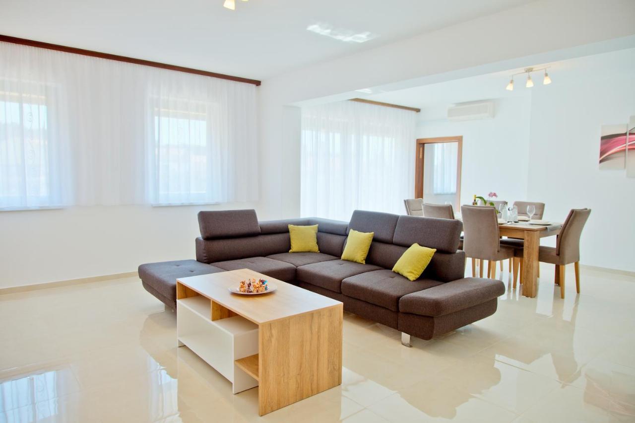 Apartment Karolina - Green Oasis Pula Zewnętrze zdjęcie